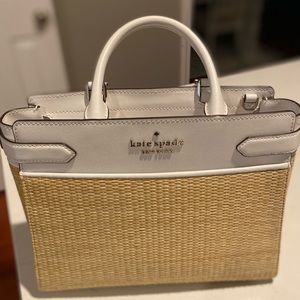 Kate Spade Staci straw Medium and white leather. Structured bag w shoulder strap